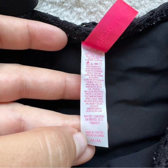 Victoria's Secret | Black Tie side Crochet Bikini Bottoms | Size Medium - Picture 8 of 8